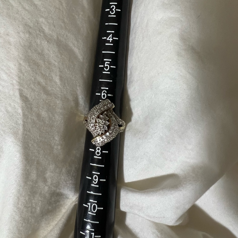 Diamond Chip Ring Size 7